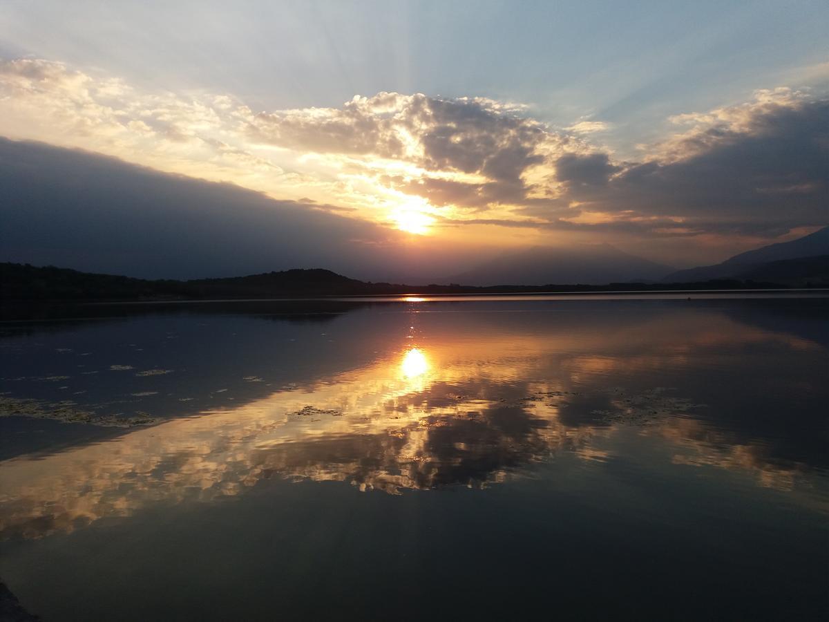 Campeggio Internazionale Del Sole Вивероне Экстерьер фото